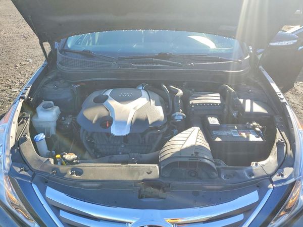 2014 HYUNDAI SONATA — Engine bay