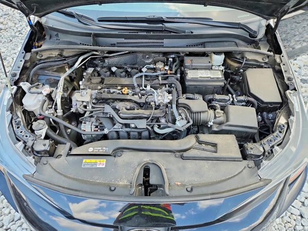 2025 TOYOTA COROLLA — Engine bay
