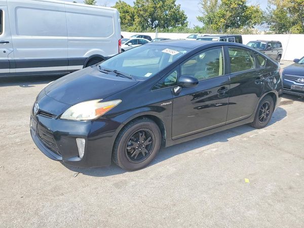 2013 TOYOTA PRIUS
