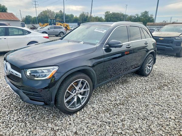 2021 MERCEDES-BENZ GLC — Front 3/4