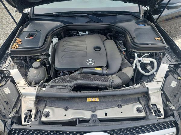 2021 MERCEDES-BENZ GLC — Engine bay