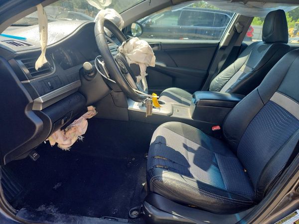 2013 TOYOTA CAMRY — DENT