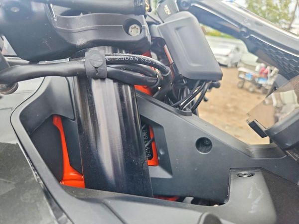 2026 KTM 990 — VINP