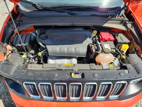 2021 JEEP RENEGADE — Engine bay