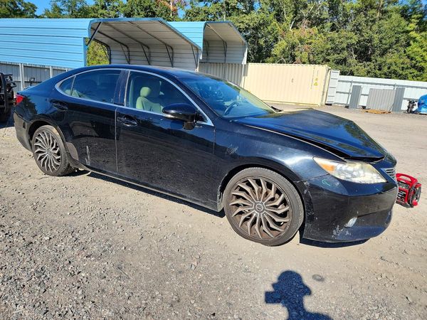 2013 LEXUS ES 350 — Passenger 3/4