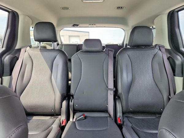 2023 KIA CARNIVAL — SUVN