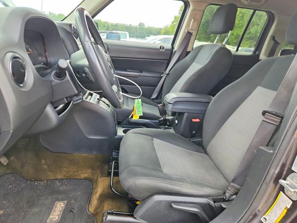 2016 JEEP PATRIOT — DENT