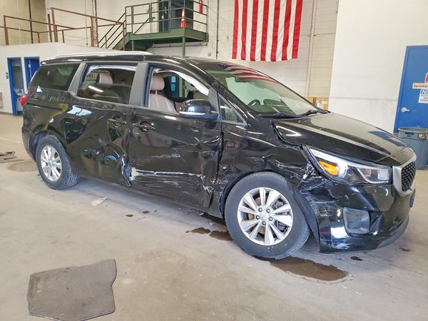 2018 KIA SEDONA — Passenger 3/4