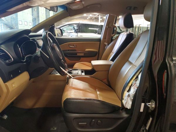 2018 KIA SEDONA — DENT