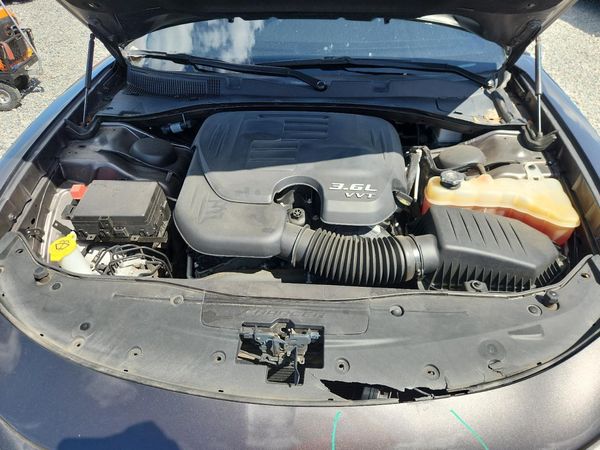 2021 DODGE CHARGER — Engine bay