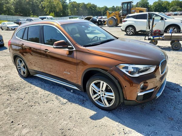 2016 BMW X1 — Passenger 3/4