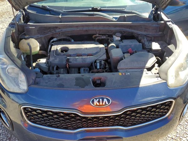 2017 KIA SPORTAGE — Engine bay