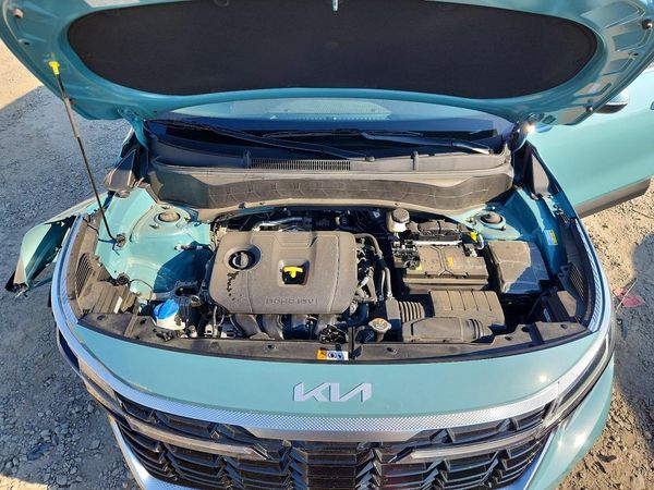2026 KIA SELTOS — Engine bay