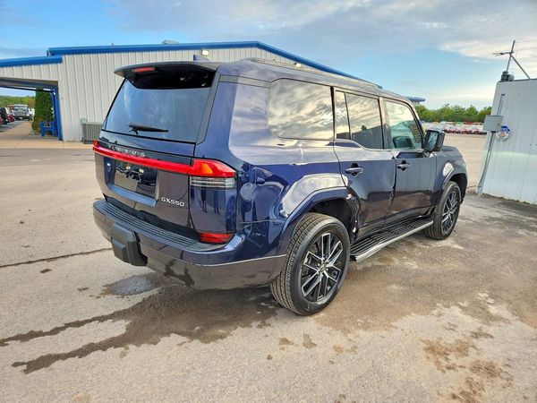 2025 LEXUS GX 550
