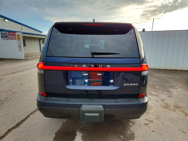 2025 LEXUS GX 550