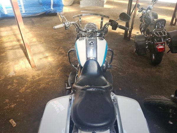 2016 HARLEY-DAVIDSON FL — ARTF
