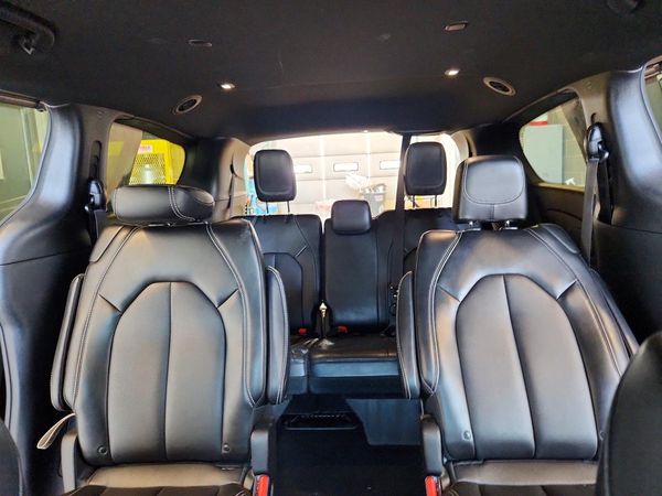 2025 CHRYSLER PACIFICA Select — SUVN