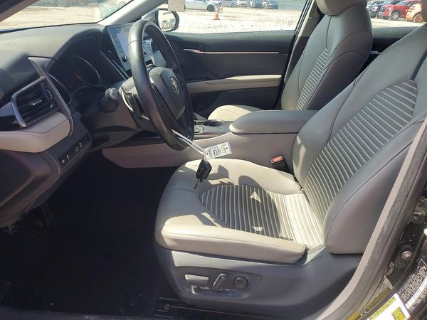 2021 TOYOTA CAMRY — DENT