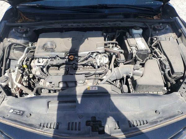 2021 TOYOTA CAMRY — Engine bay