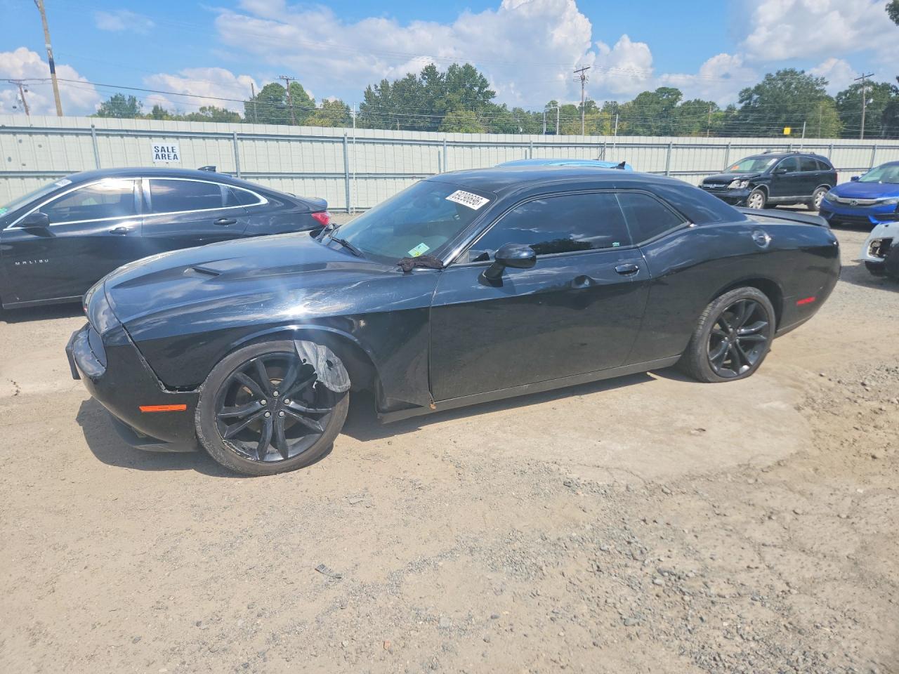 2016 DODGE CHALLENGER SXT — Front 3/4