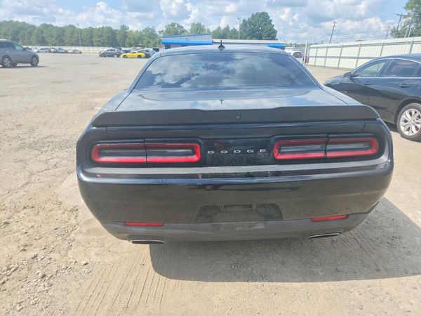 2016 DODGE CHALLENGER SXT — DIRR
