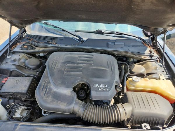 2016 DODGE CHALLENGER SXT — Engine bay