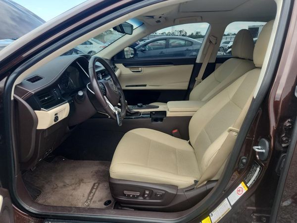 2016 LEXUS ES — DENT