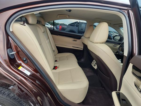 2016 LEXUS ES — PSRS
