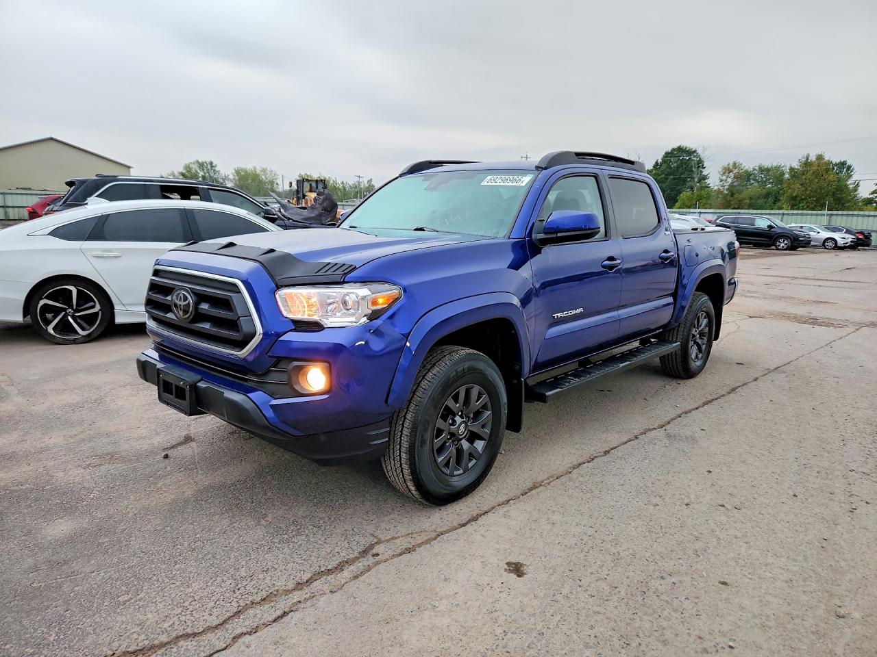 2022 TOYOTA TACOMA — Front 3/4