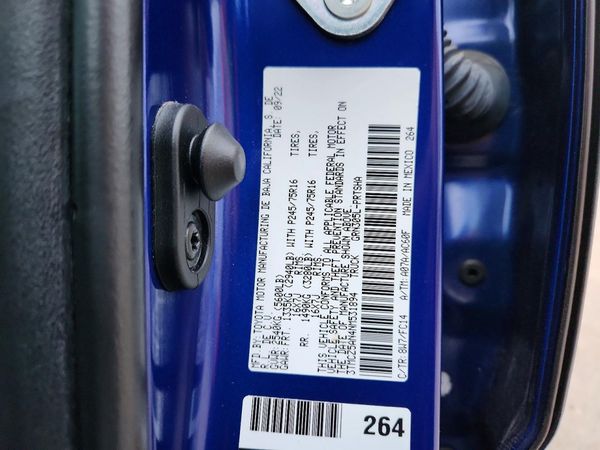 2022 TOYOTA TACOMA — VINS