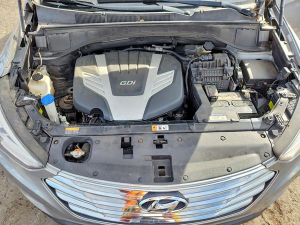 2016 HYUNDAI SANTA FE TOP — Engine bay