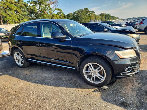 2014 AUDI Q5 Premium Plus — Passenger 3/4
