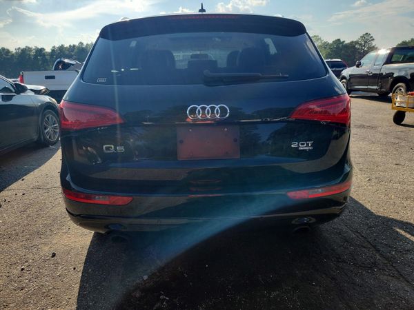 2014 AUDI Q5 Premium Plus — DIRR