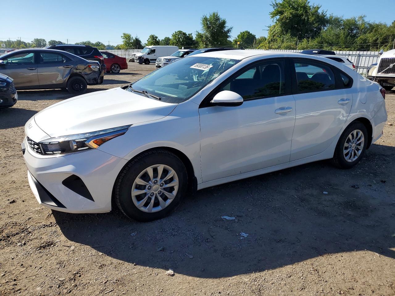 2022 KIA FORTE FE, LXS — Front 3/4