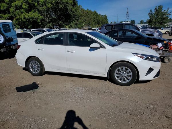 2022 KIA FORTE FE, LXS — Passenger 3/4