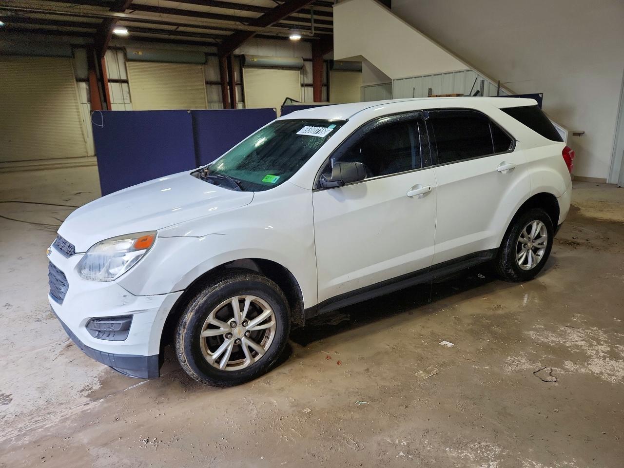 2016 CHEVROLET EQUINOX LS — Front 3/4