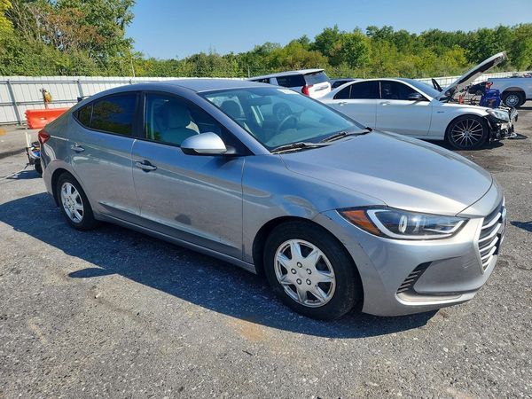 2017 HYUNDAI ELANTRA SE Base
