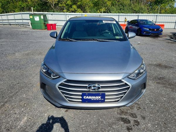 2017 HYUNDAI ELANTRA SE Base