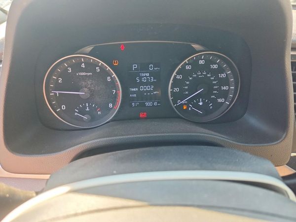 2017 HYUNDAI ELANTRA SE Base