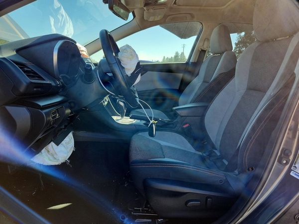 2023 SUBARU CROSSTREK Premium — DENT