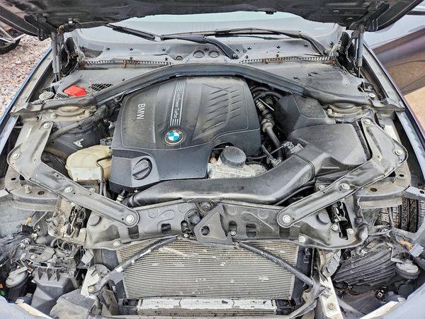 2015 BMW 435 — Engine bay
