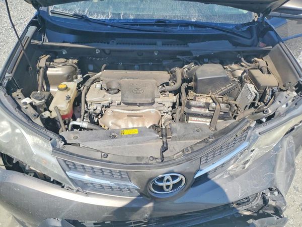 2015 TOYOTA RAV4 XLE (M Grade) — Engine bay