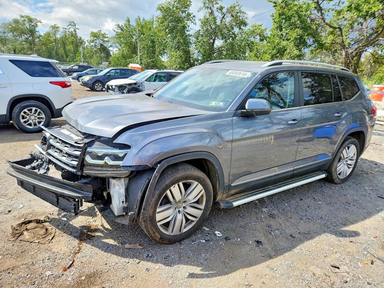2019 VOLKSWAGEN ATLAS — Front 3/4