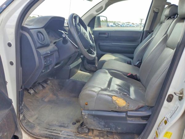 2015 TOYOTA TUNDRA — DENT