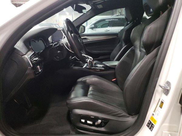 2019 BMW M5 — DENT