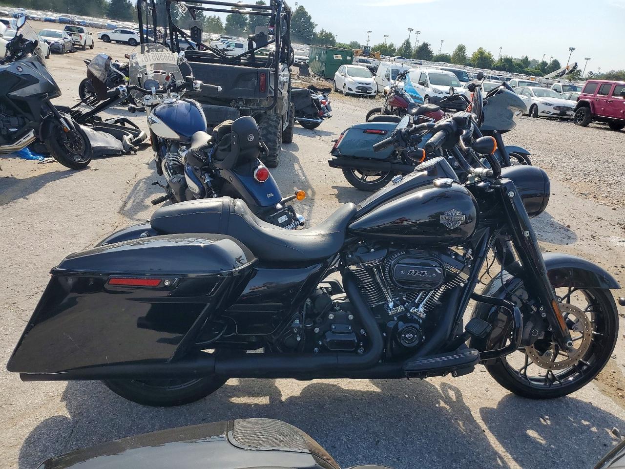 2025 HARLEY-DAVIDSON FL