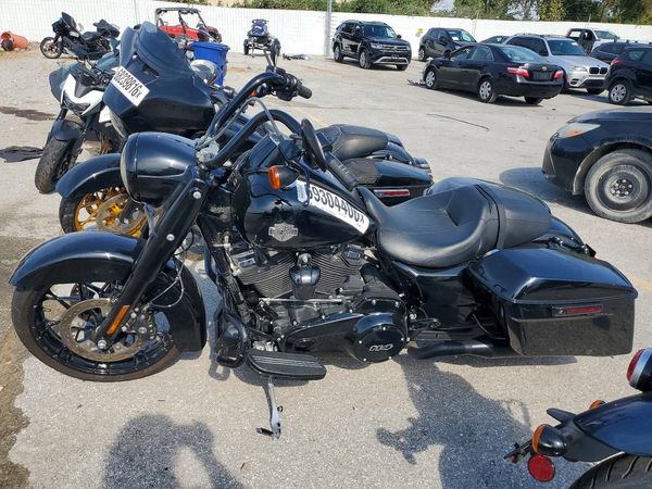 2025 HARLEY-DAVIDSON FL