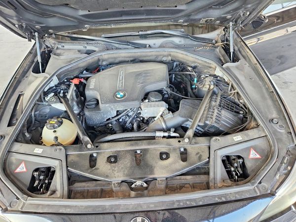 2016 BMW 528 — Engine bay