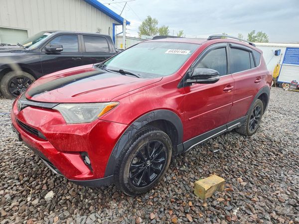 2018 TOYOTA RAV4 — Front 3/4