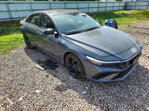 2026 HYUNDAI ELANTRA — Passenger 3/4